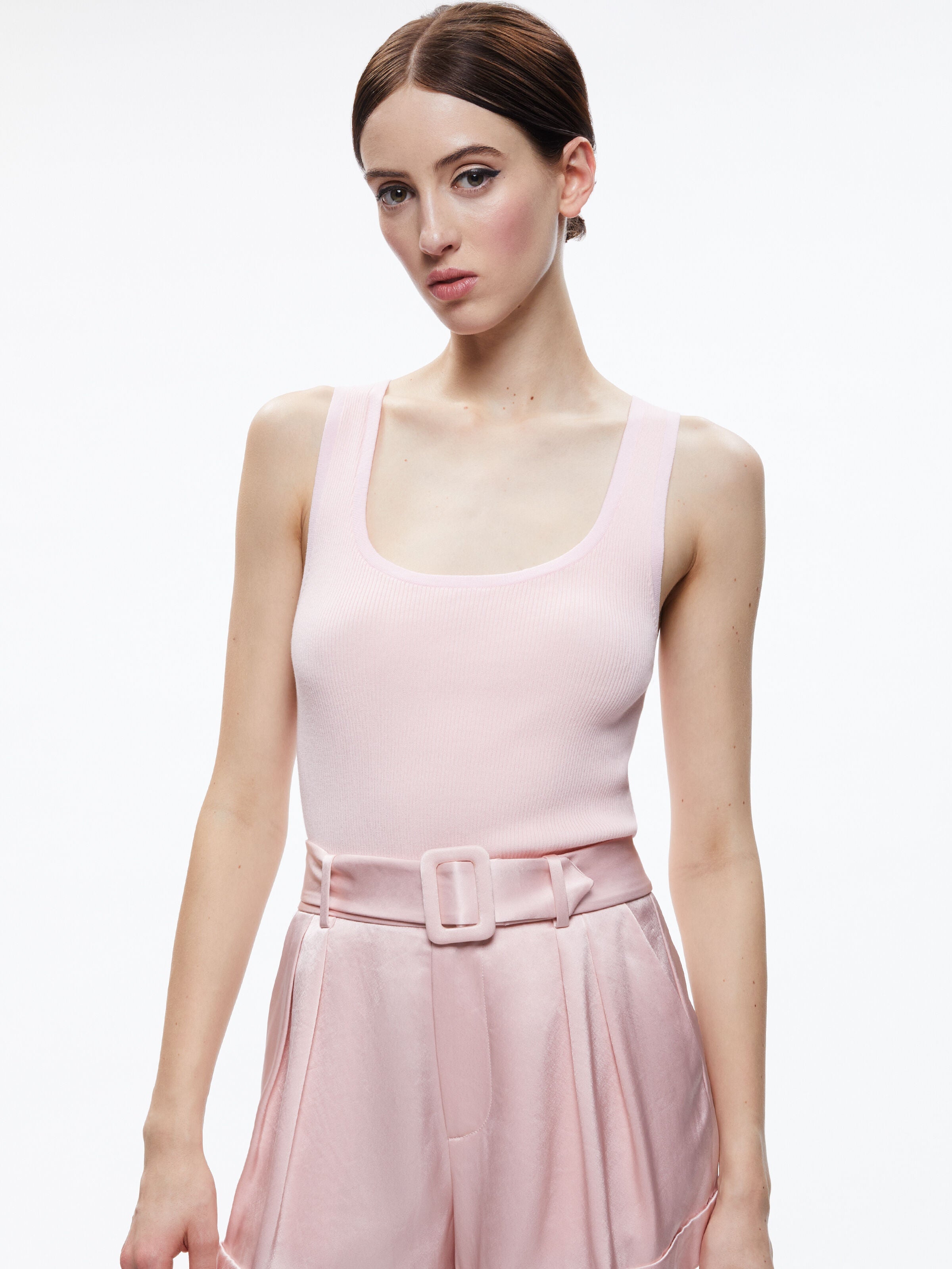 AMBERLY SCOOP NECK RIBBED TANK