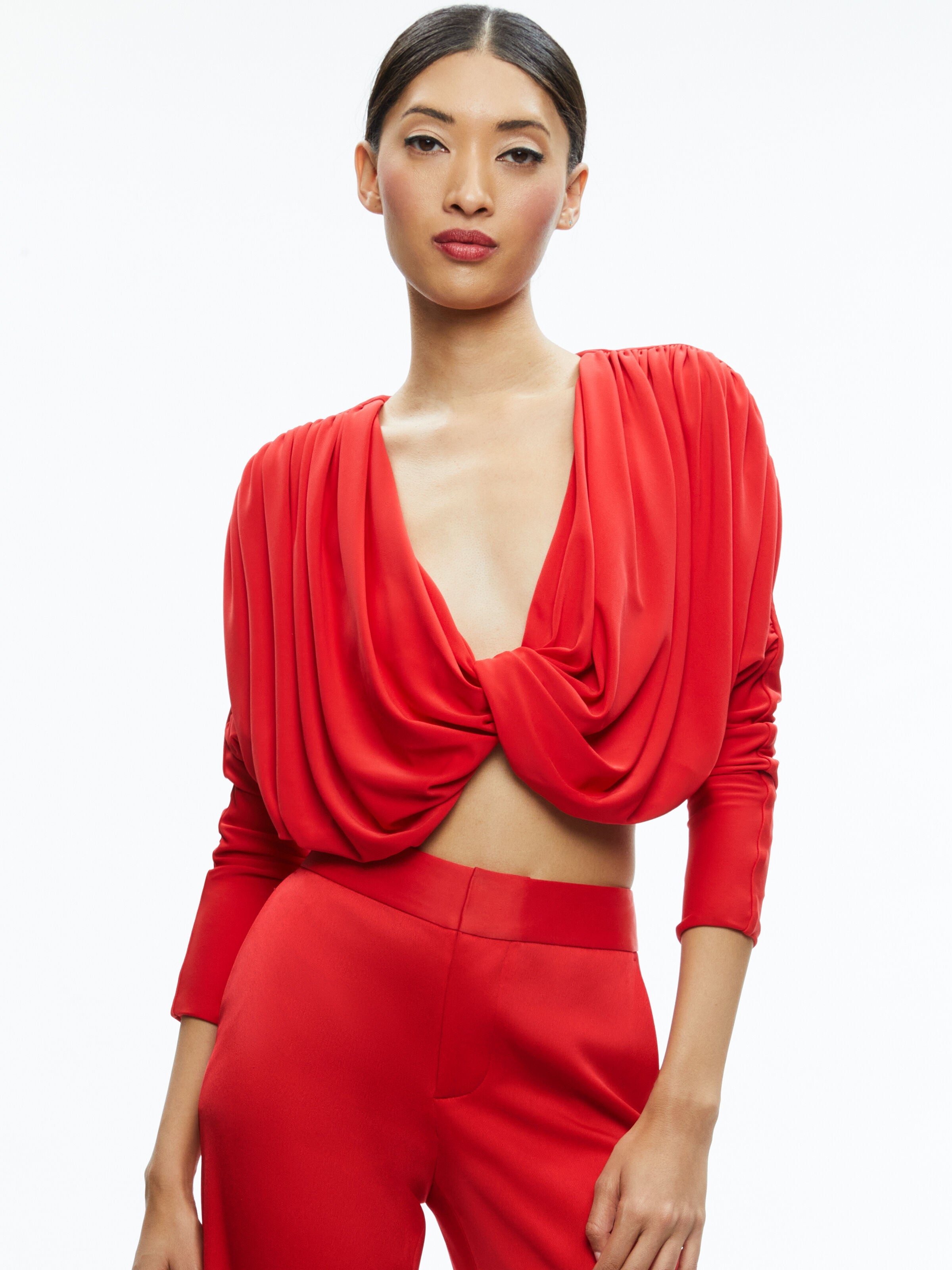 ELDA TWIST DRAPE CROPPED TOP