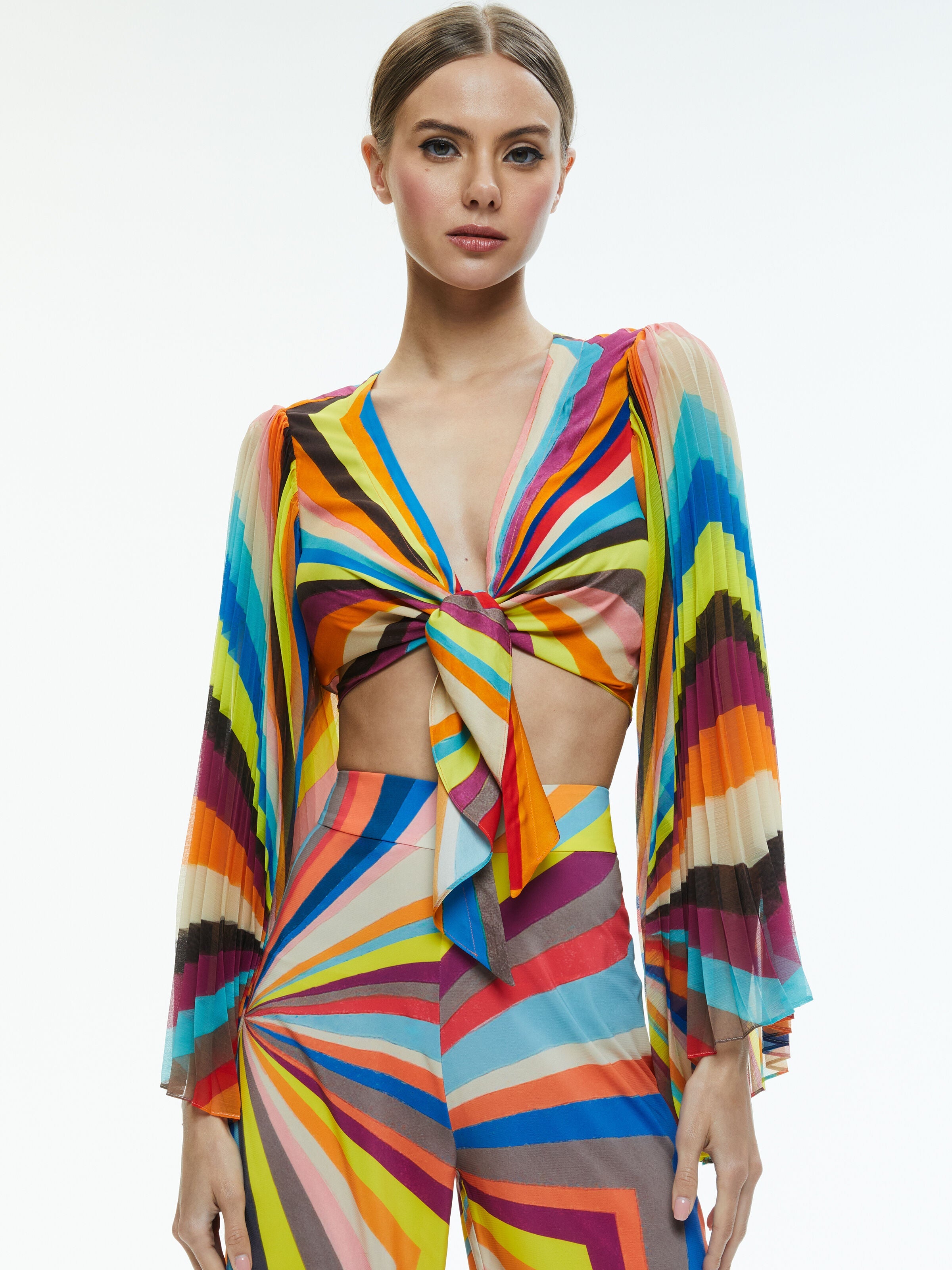 ROCHELLE TIE FRONT PLEATED CROP TOP