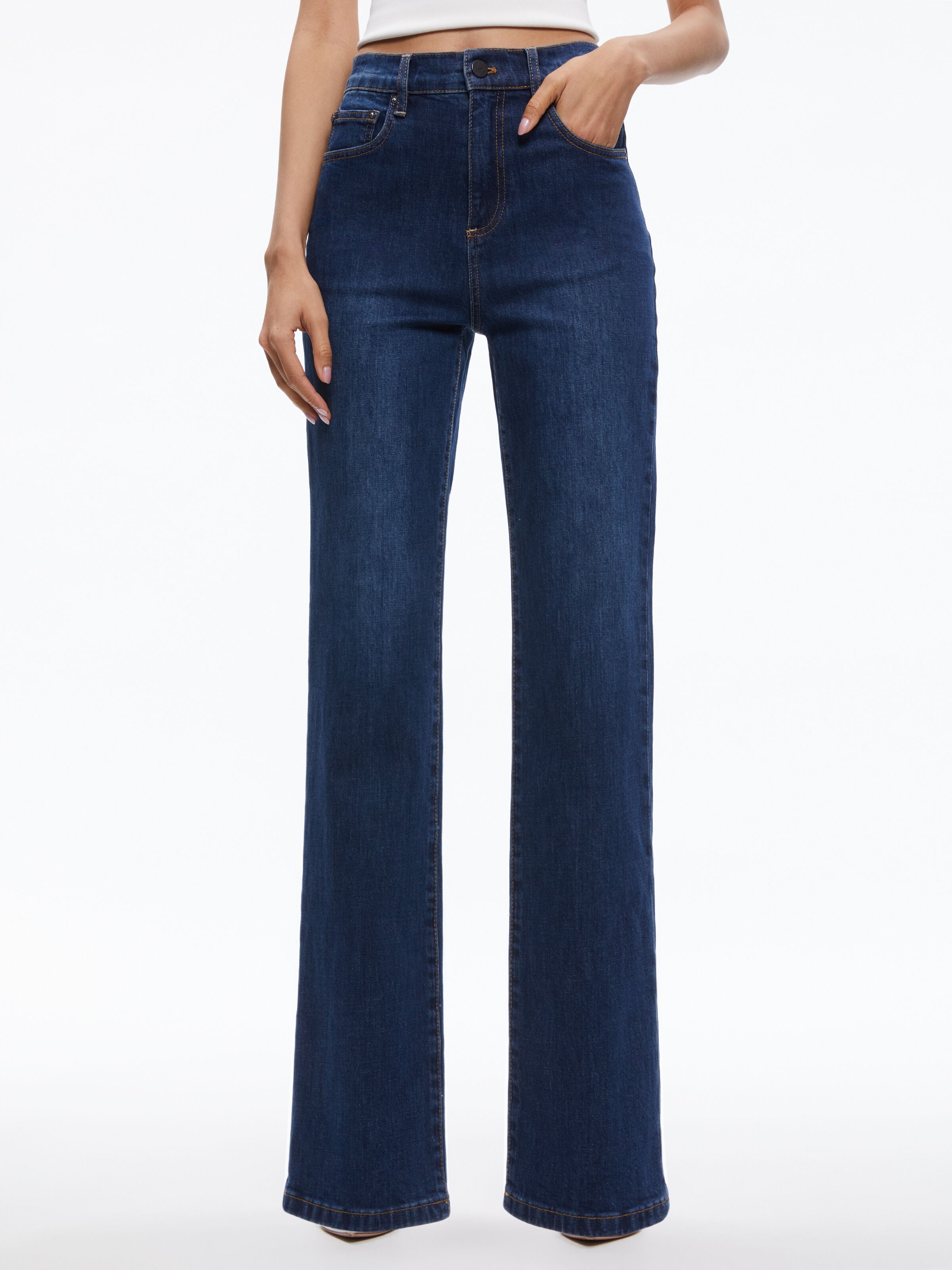 AMAZING HIGH RISE STRAIGHT FULL LENGTH JEAN