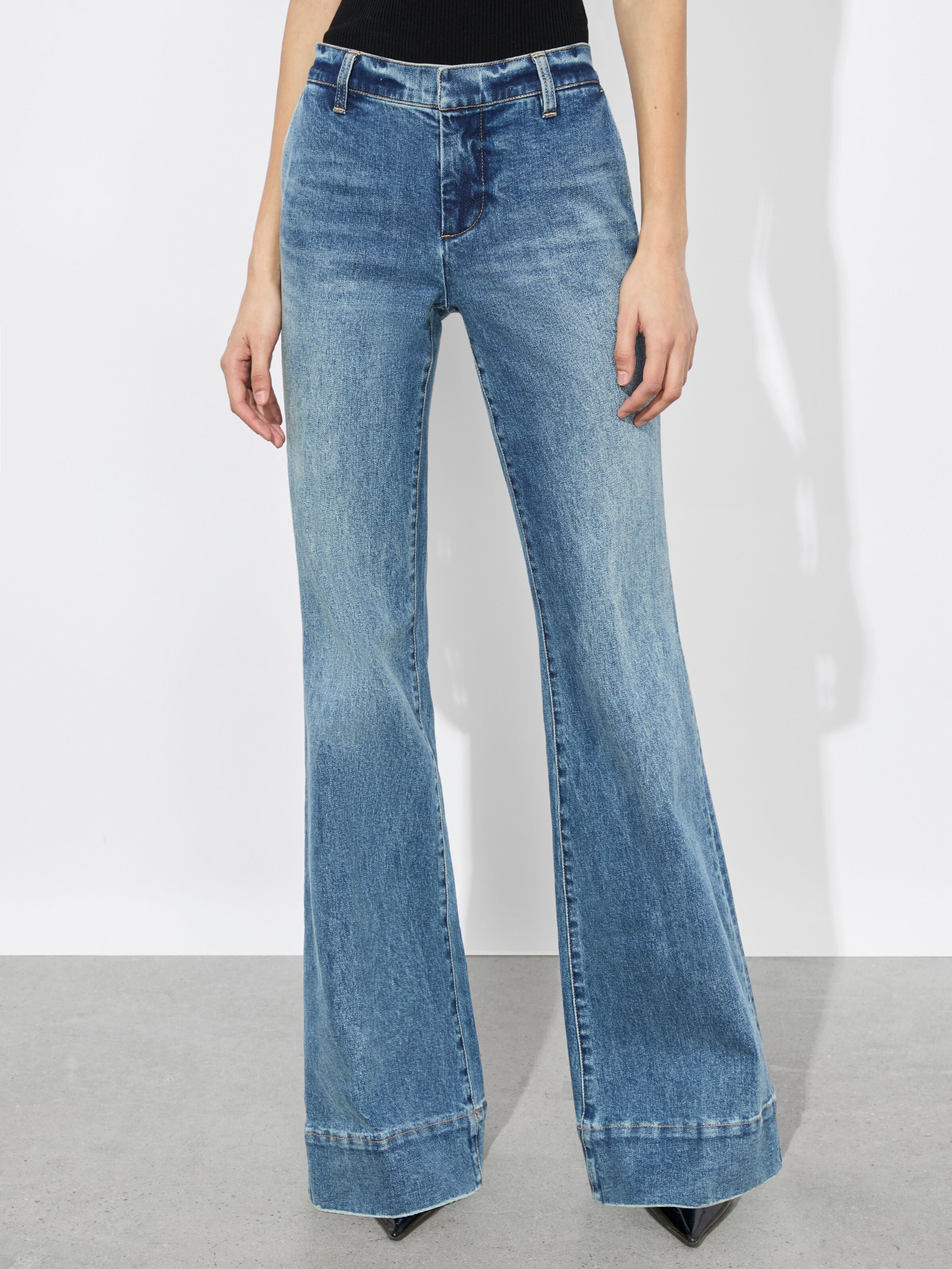 REMI BOOTCUT JEAN