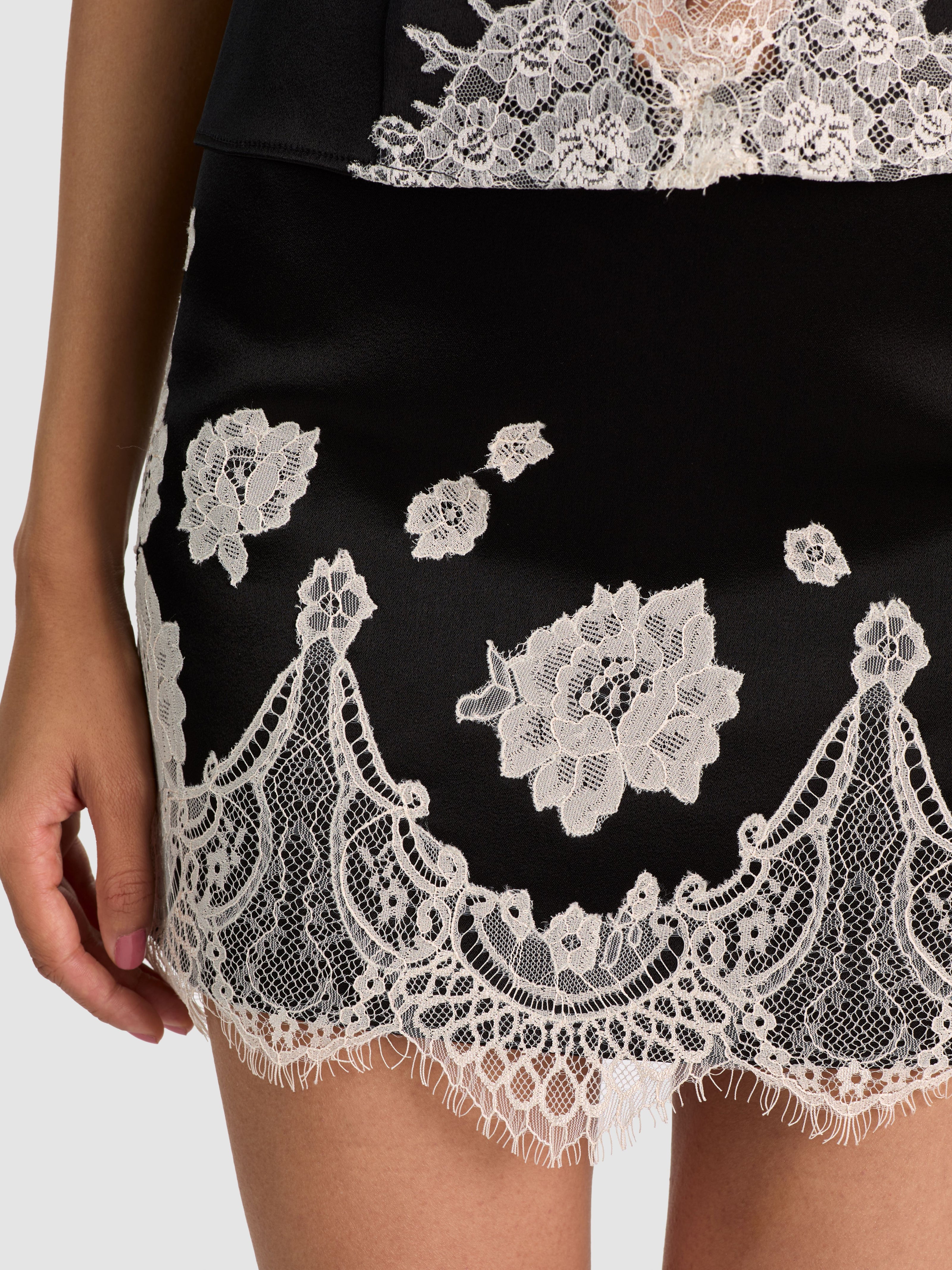 RUBI LACE TRIM LR MICRO SKIRT-ALICE + OLIVIA