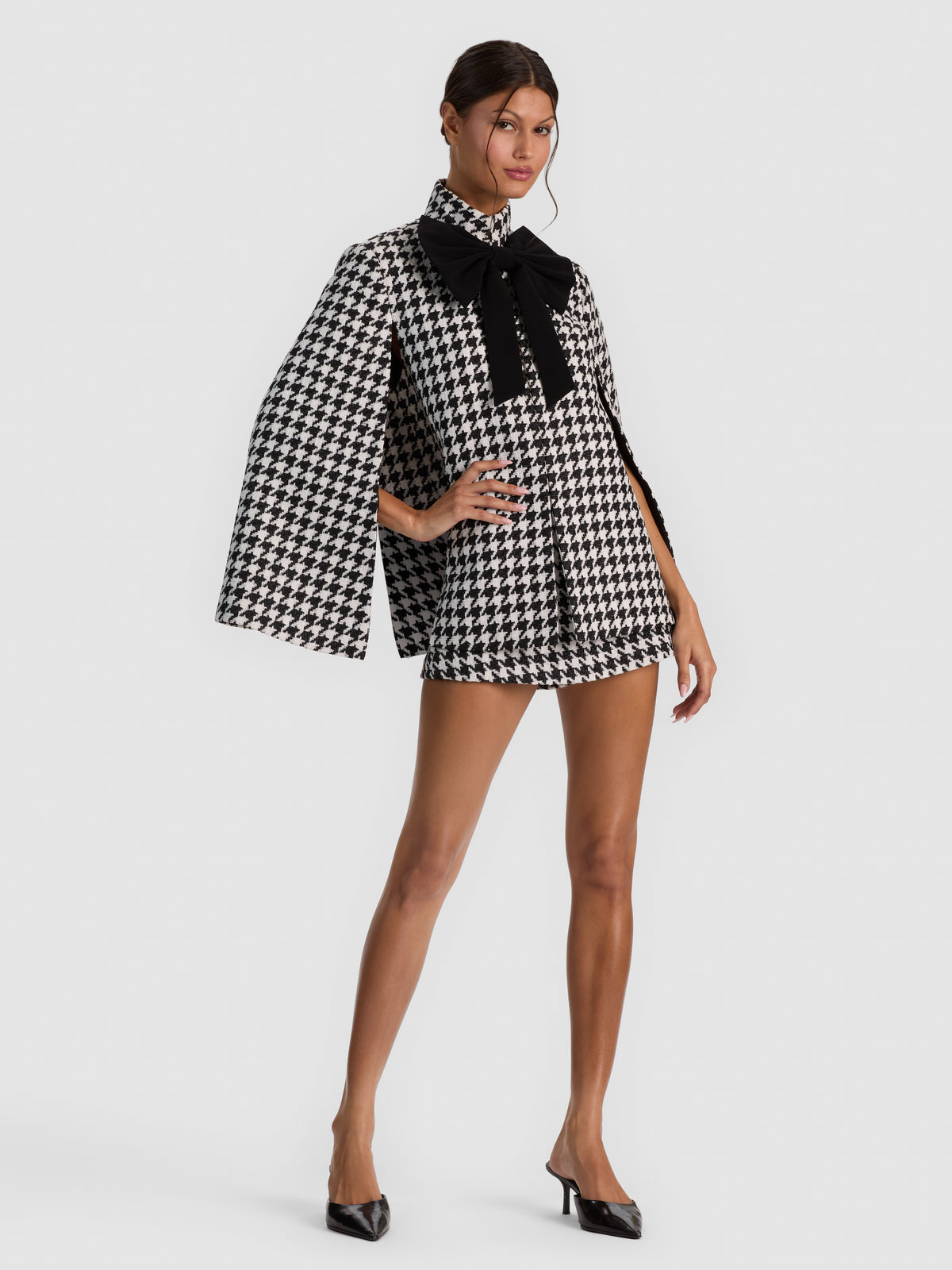 PHILIPPA BOW FT CROPPED CAPE - BLACK/OFF WHITE