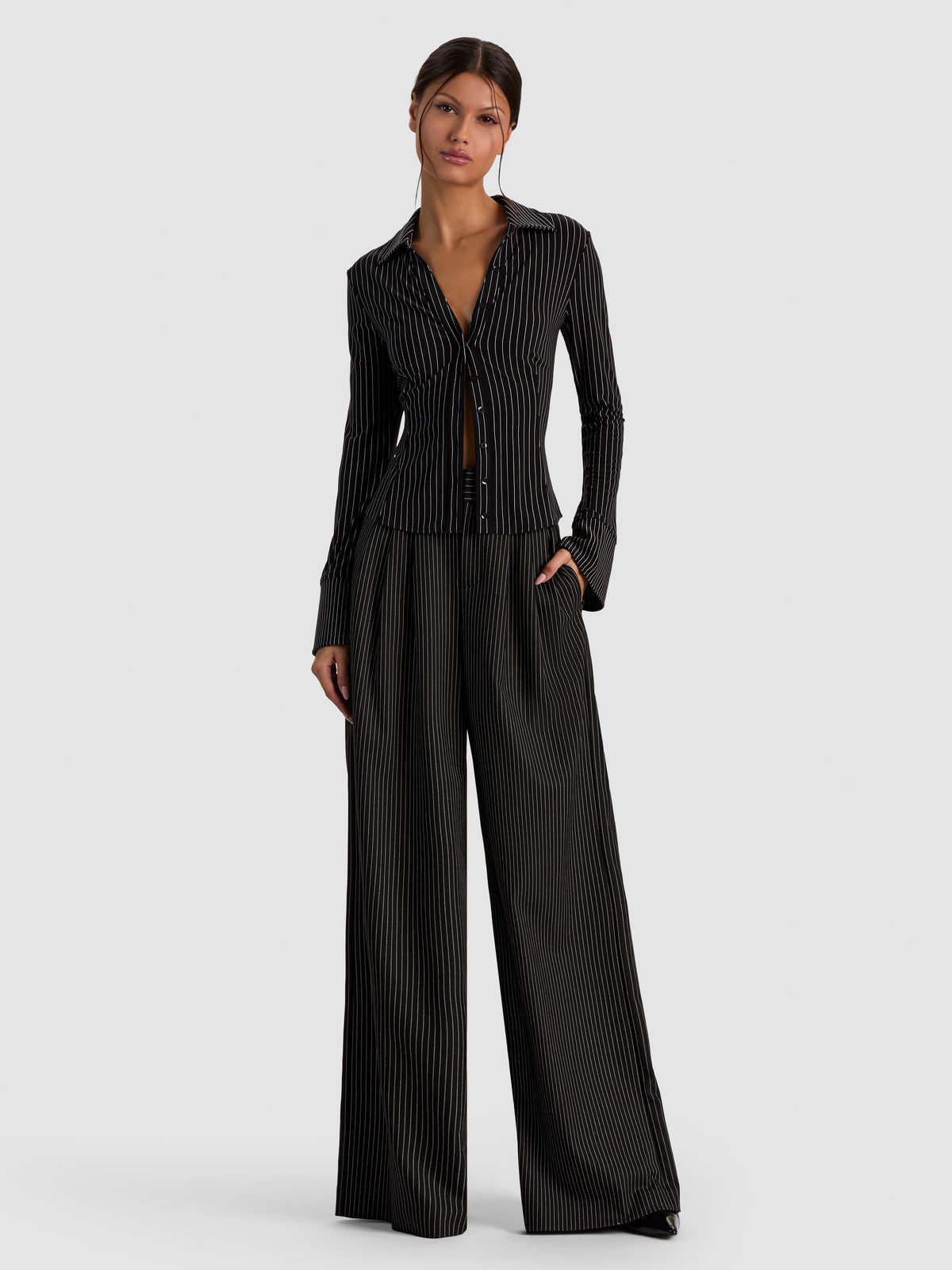 FREYA COMBO FITTED NIPPED WAIST BTN DWN TOP - BLACK/OFF WHITE