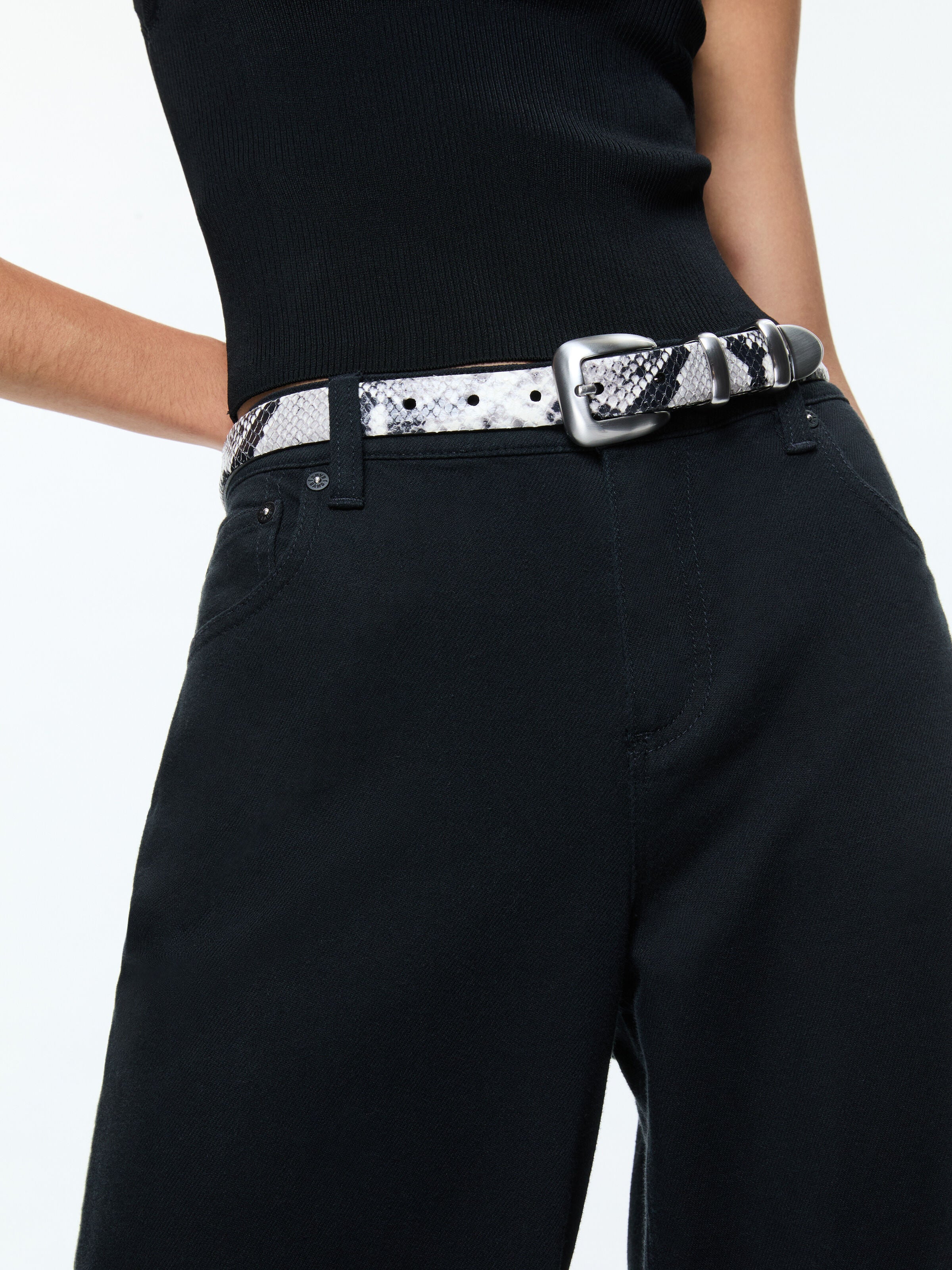 HAYDEN BUCKLE BELT-ALICE + OLIVIA