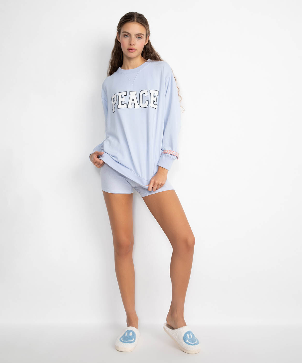 A+O X BIG FEELINGS SCARLETT OVERSIZED CREWNECK-ALICE + OLIVIA