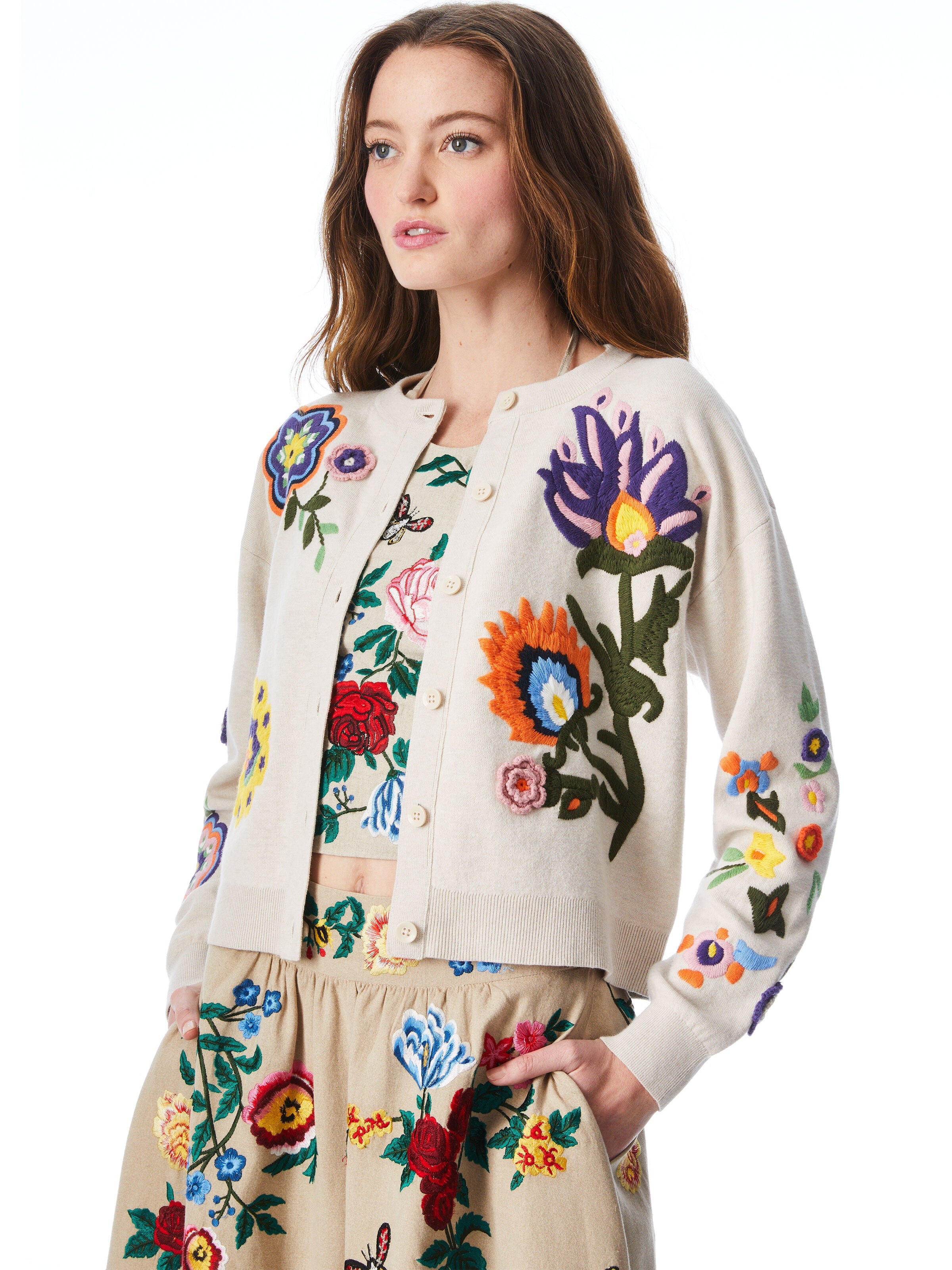 LELIA CREW NECK CARDIGAN-SAND/MULTI-ALICE + OLIVIA