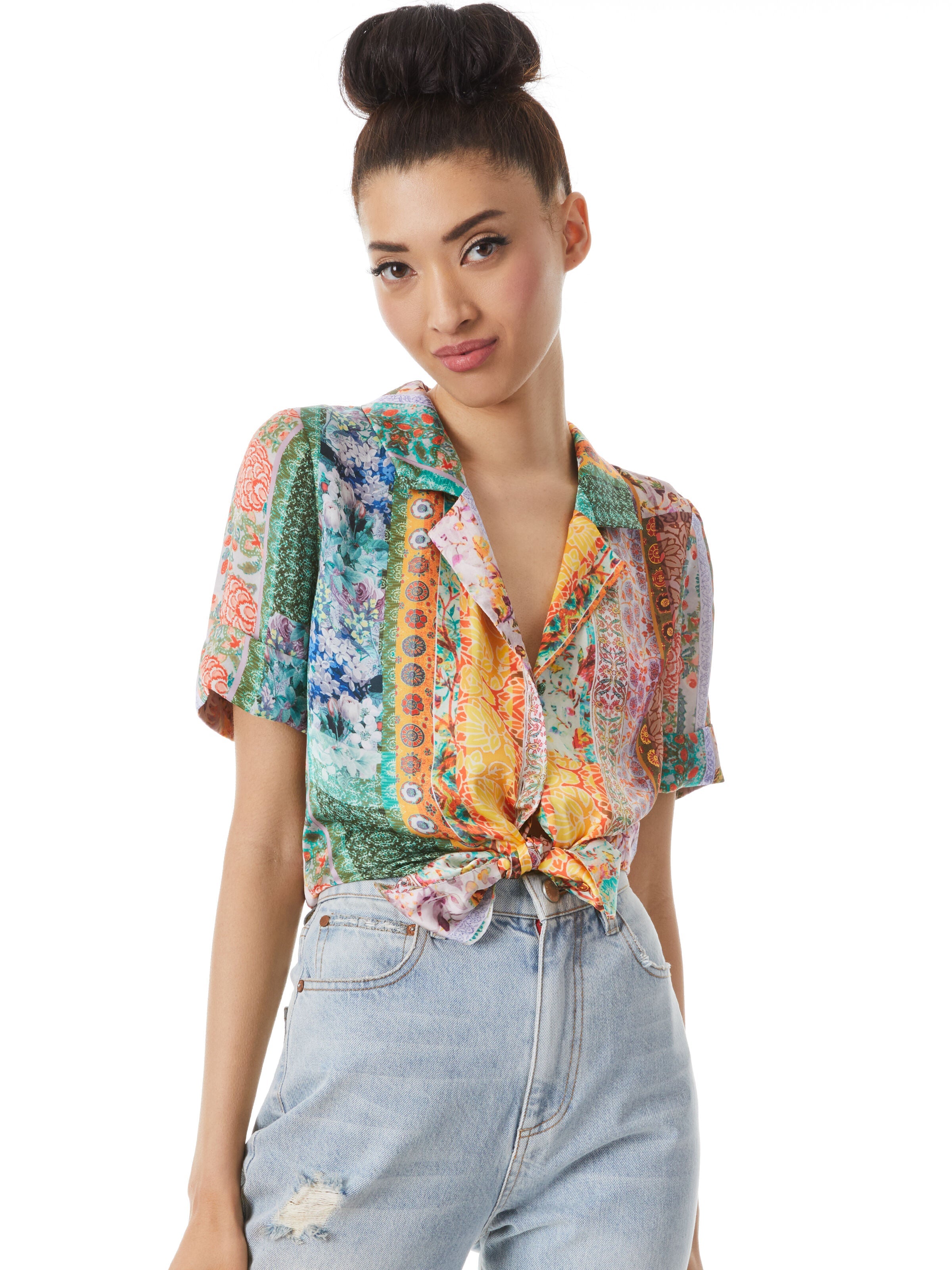 KAHLO SHORT SLEEVE NOTCH COLLAR TOP-ALICE + OLIVIA