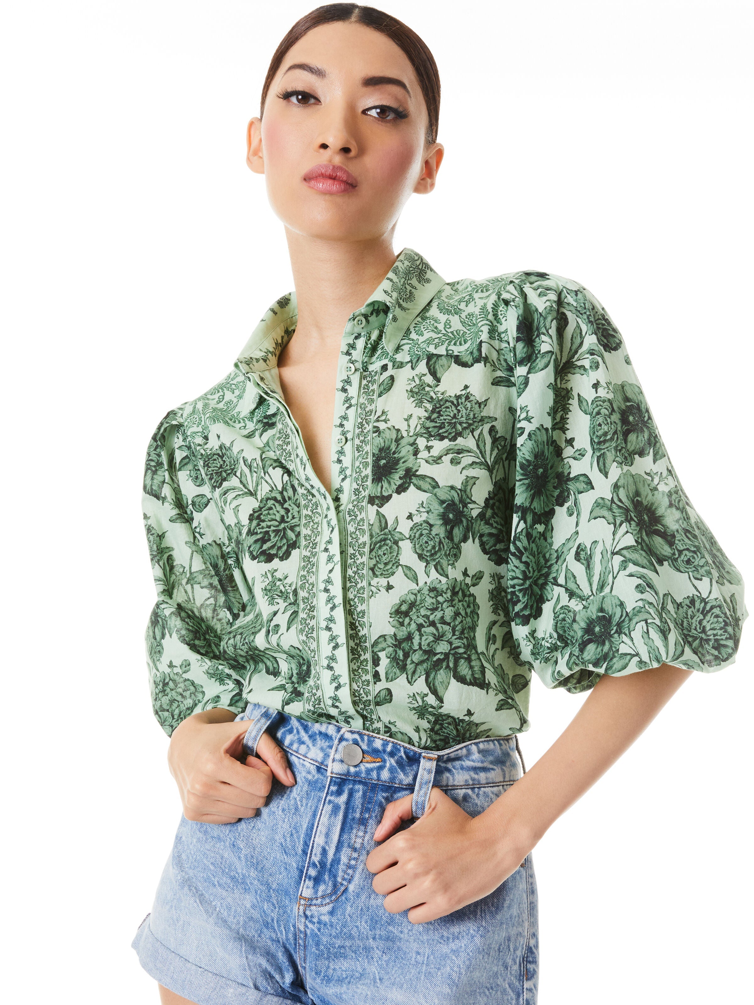 TIFFIE PUFF SLEEVE BLOUSE-JOURNEY FLORAL LIGHT SAGE-ALICE + OLIVIA