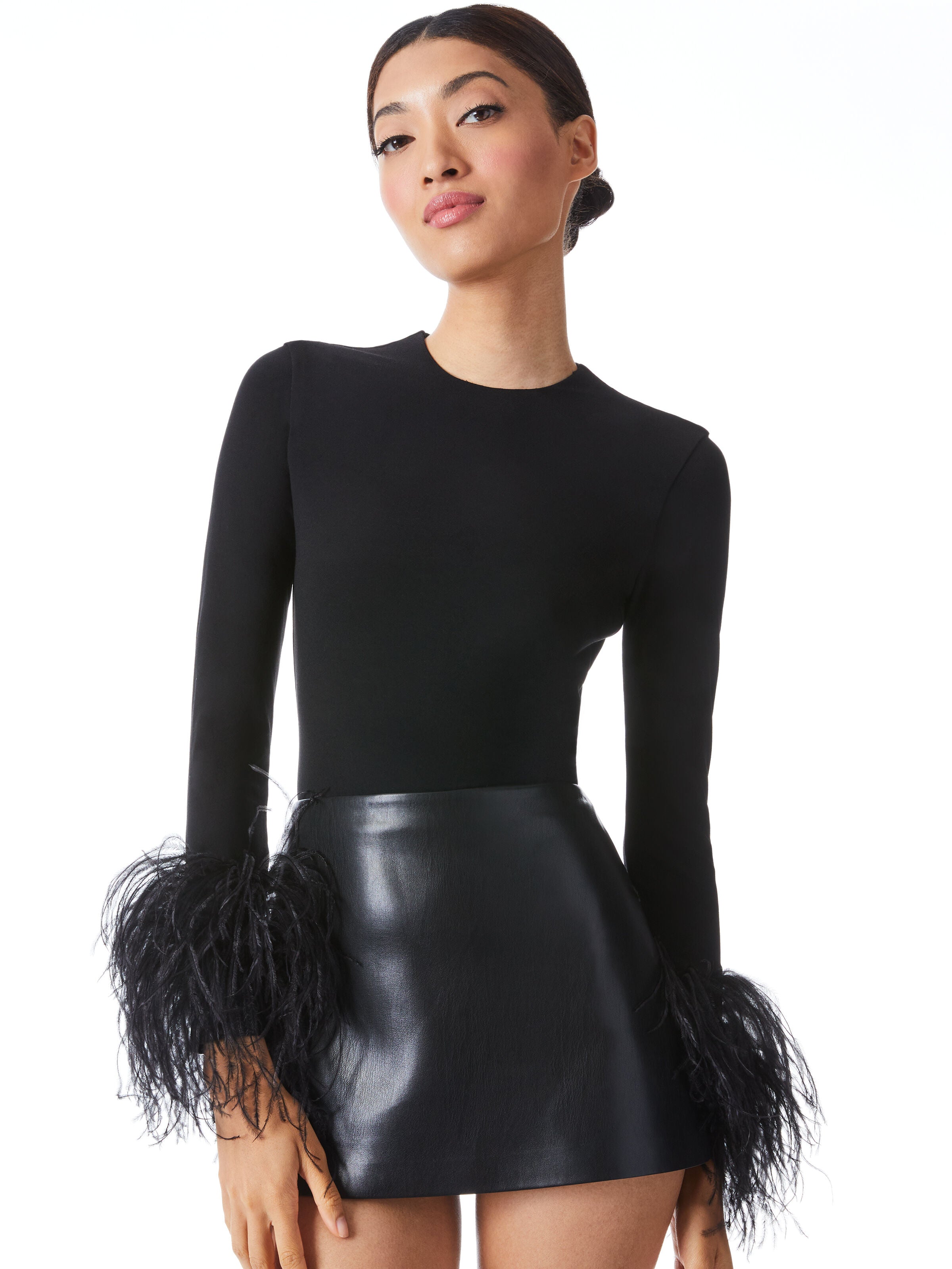 DELAINA FEATHER CUFF SLEEVE TOP-ALICE + OLIVIA