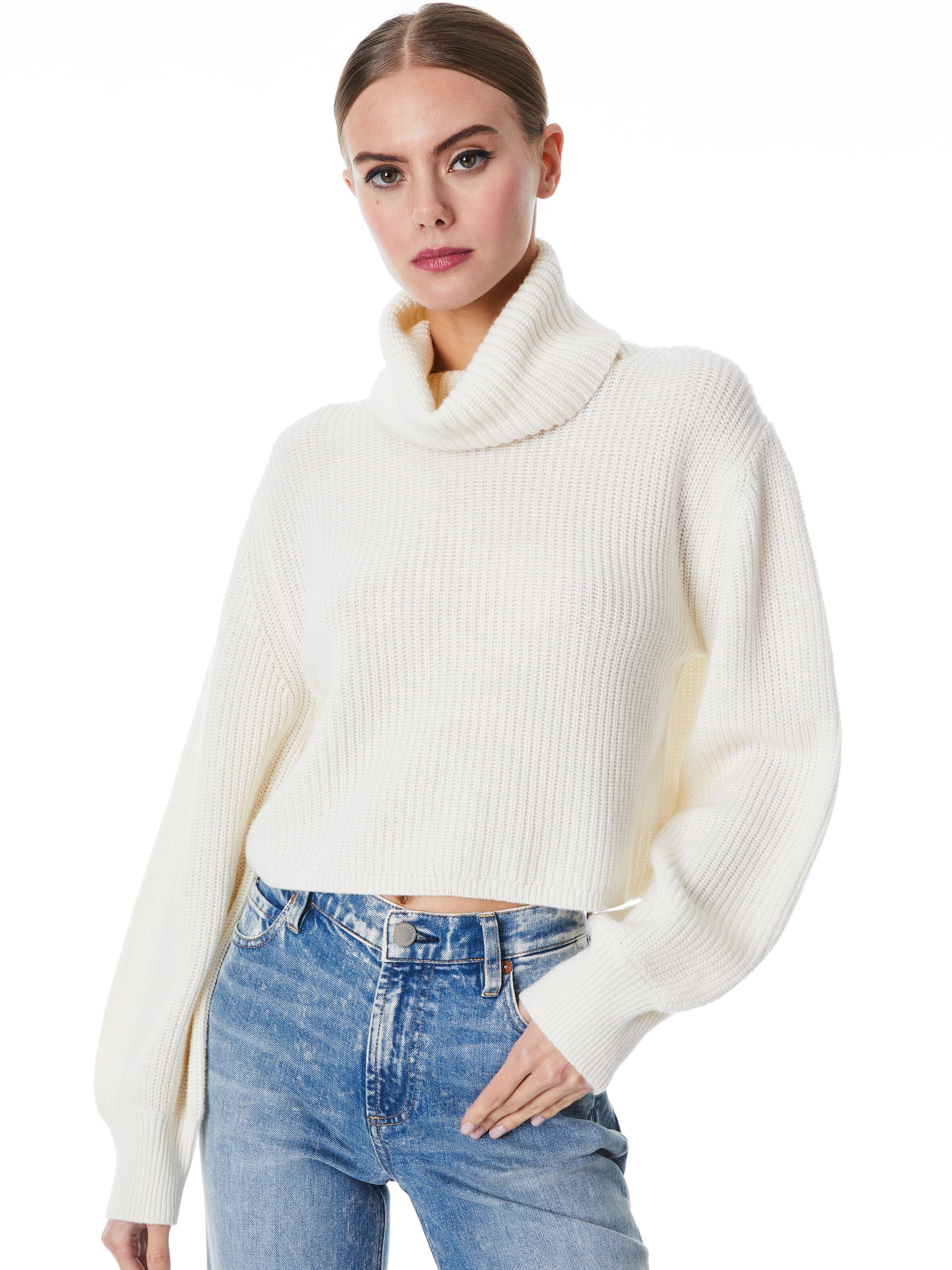 CARLYNN RIBBED CROPPED TURTLENECK-ALICE + OLIVIA