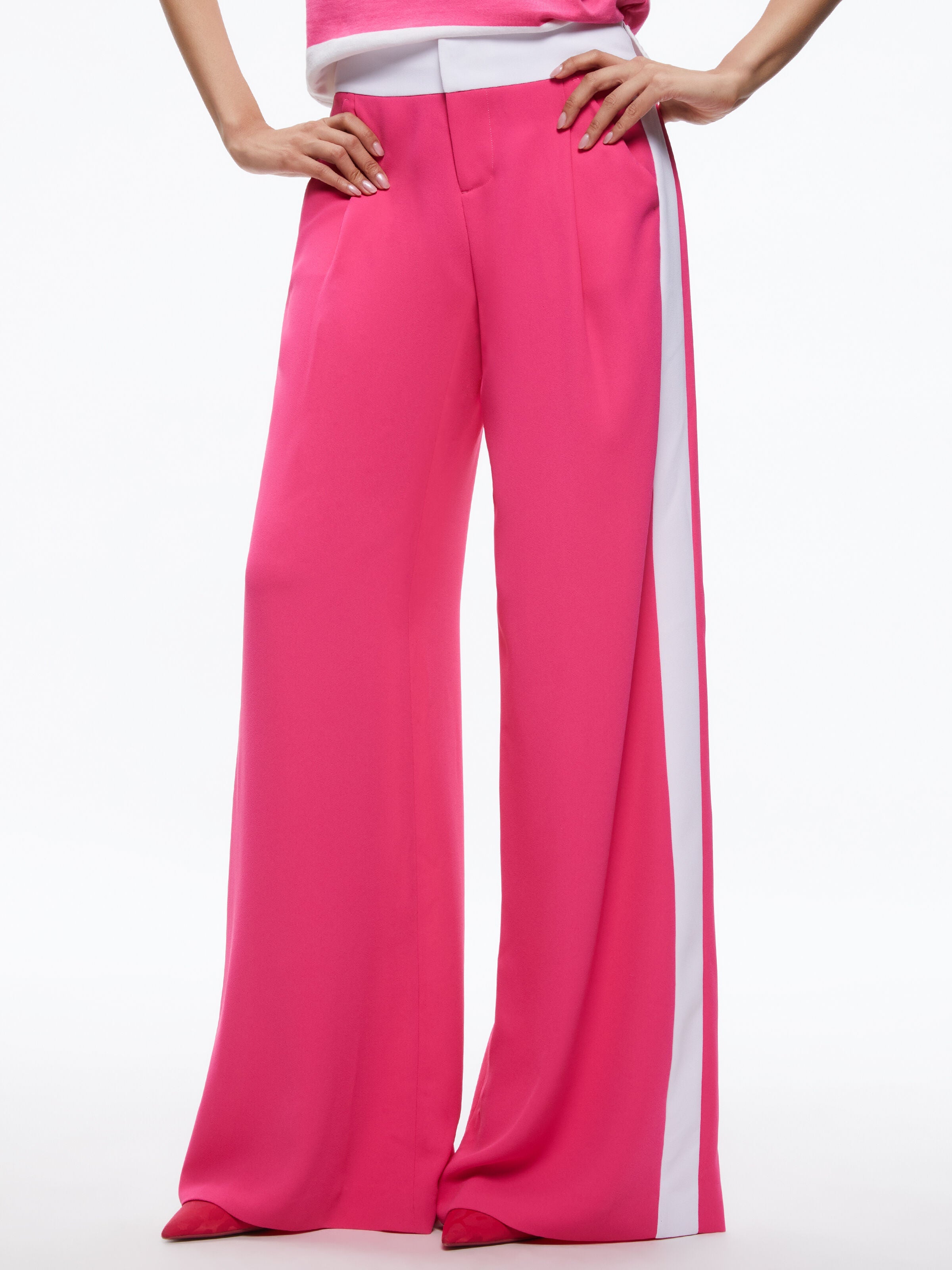 ERIC MID RISE PANT WITH TUX STRIPE-ALICE + OLIVIA
