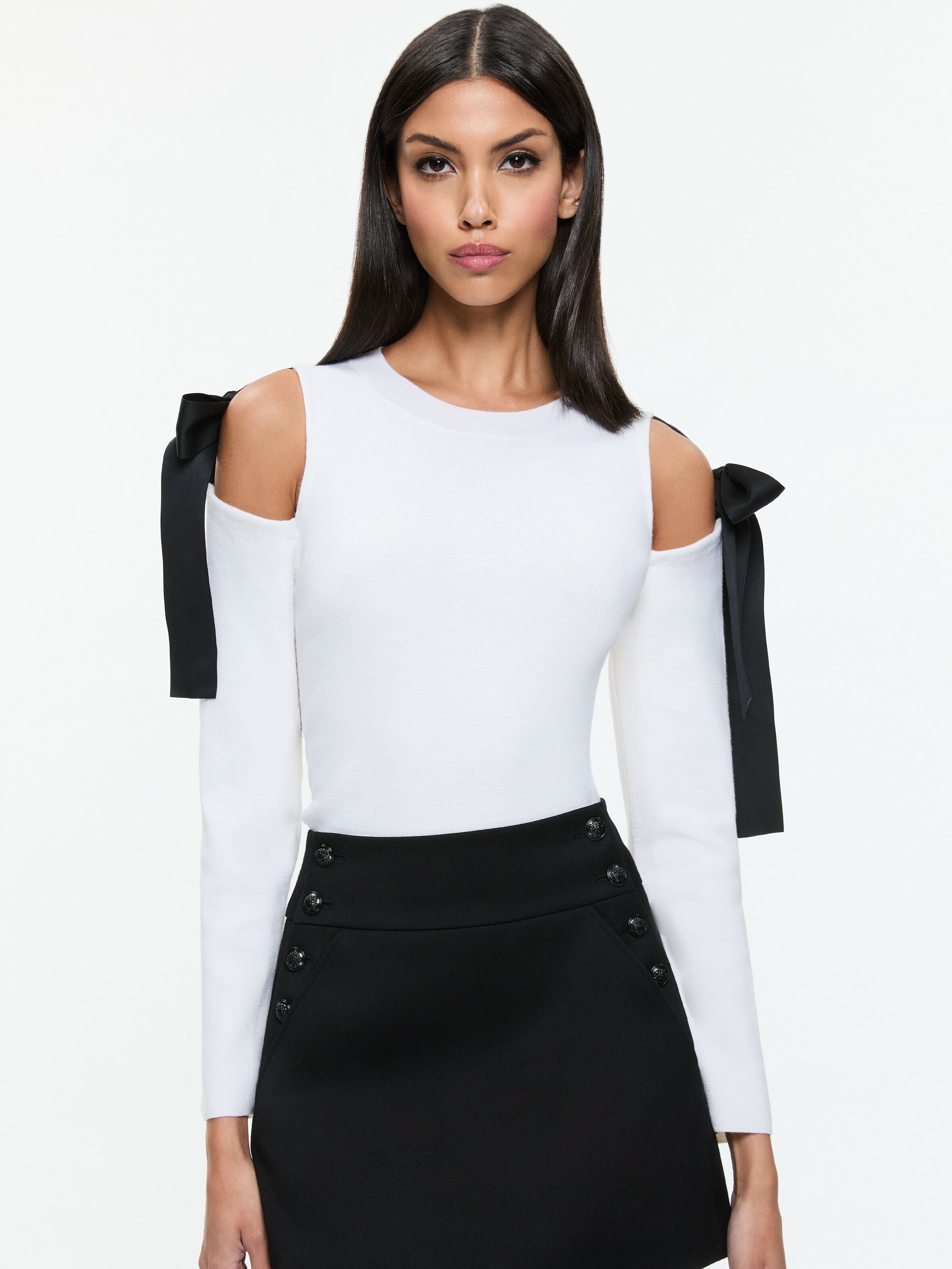DARA PULLOVER-ALICE + OLIVIA