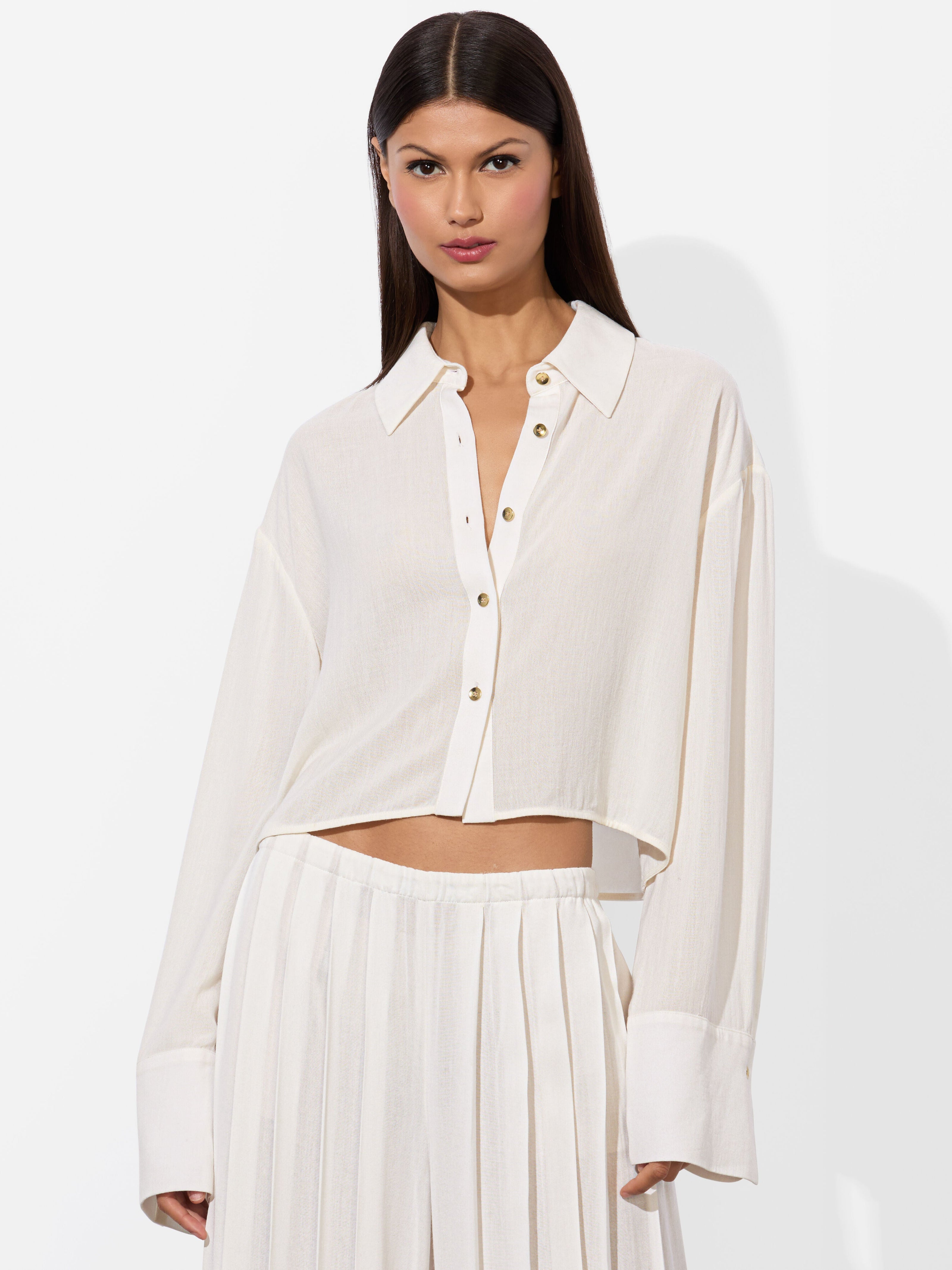 FINELY CROPPED BUTTON DOWN-ALICE + OLIVIA