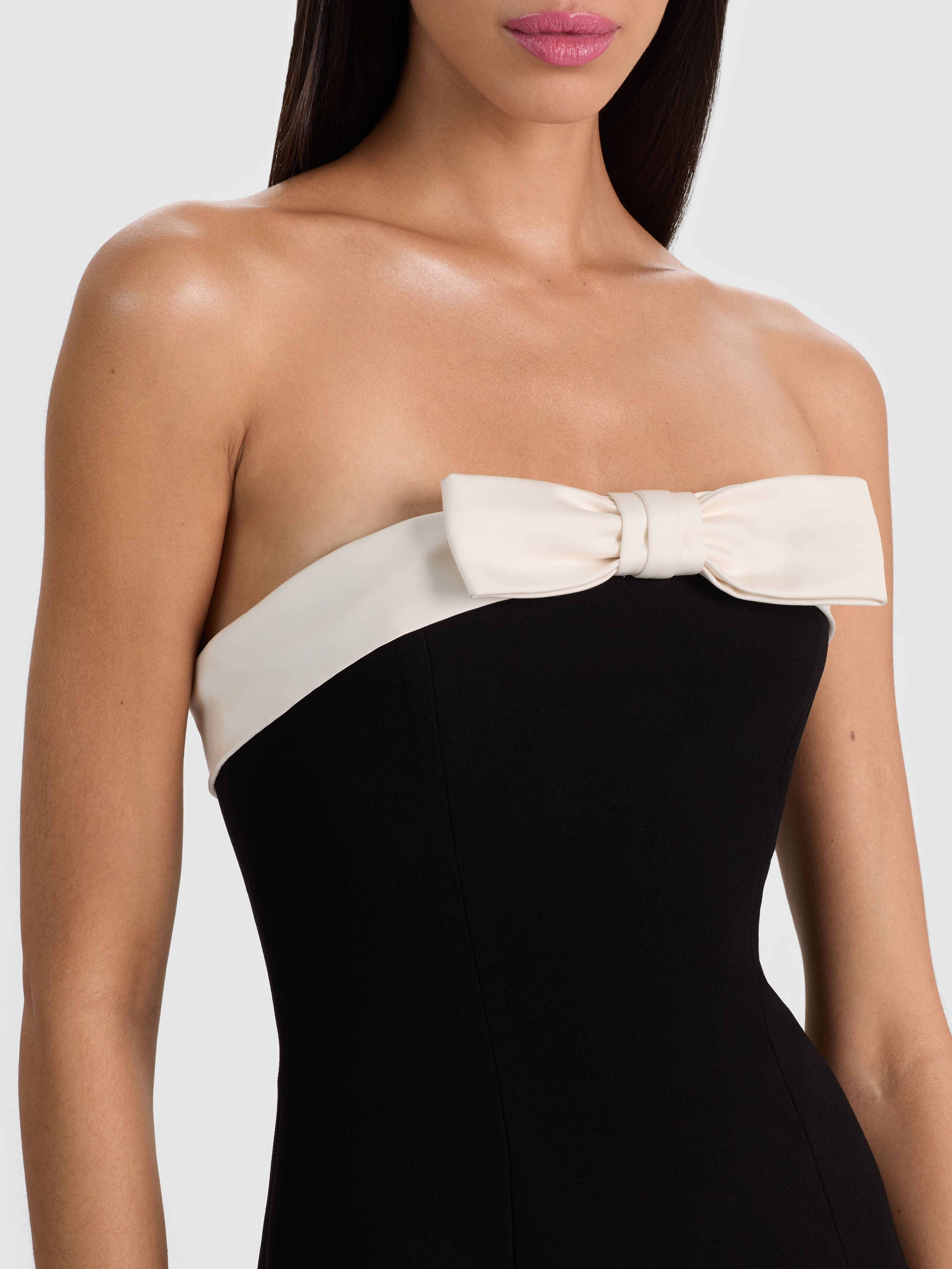 KATYA SCULPTED BOW ROMPER-ALICE + OLIVIA