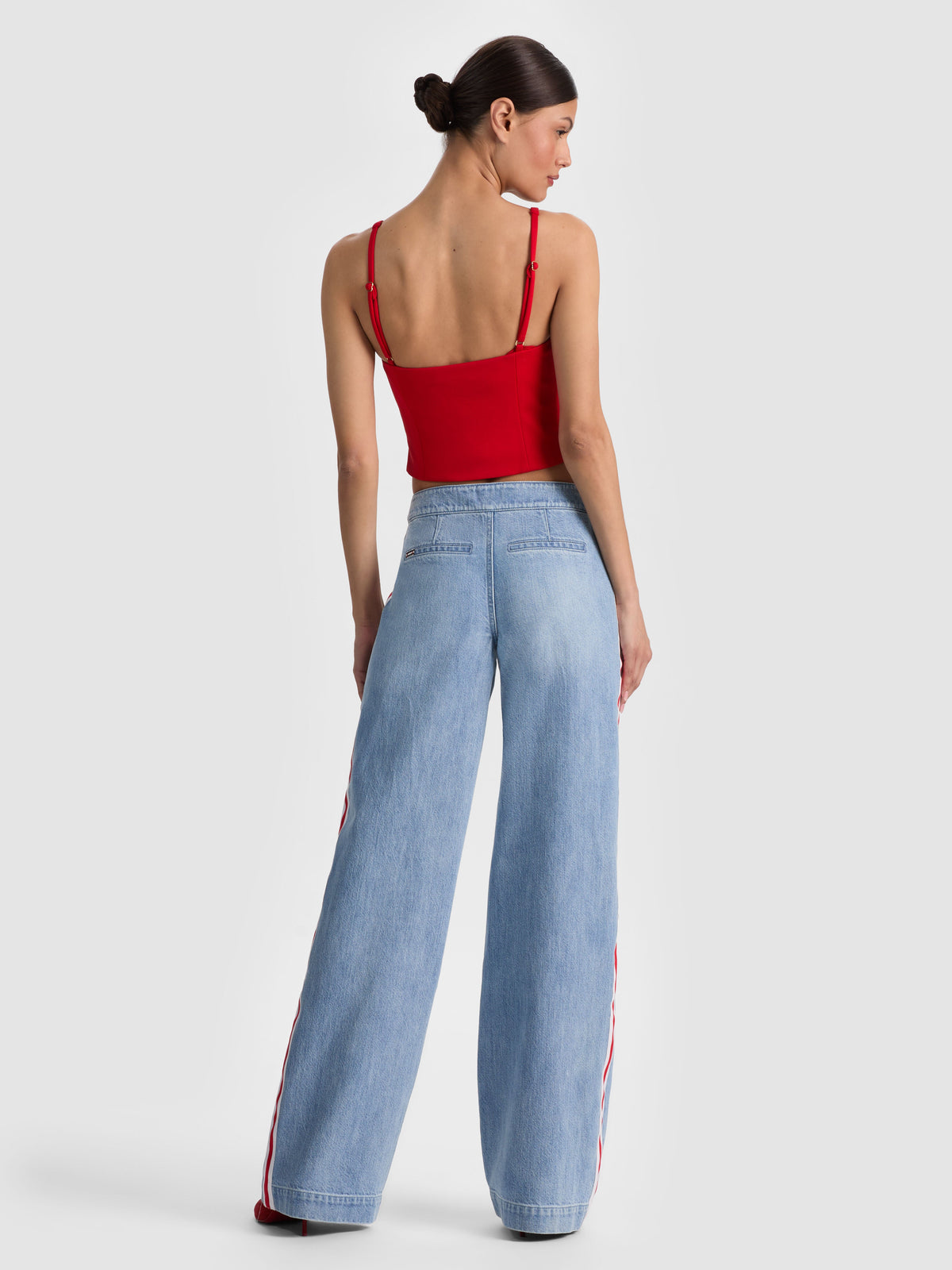KELCEY BUTTON FRONT TOP-ALICE + OLIVIA