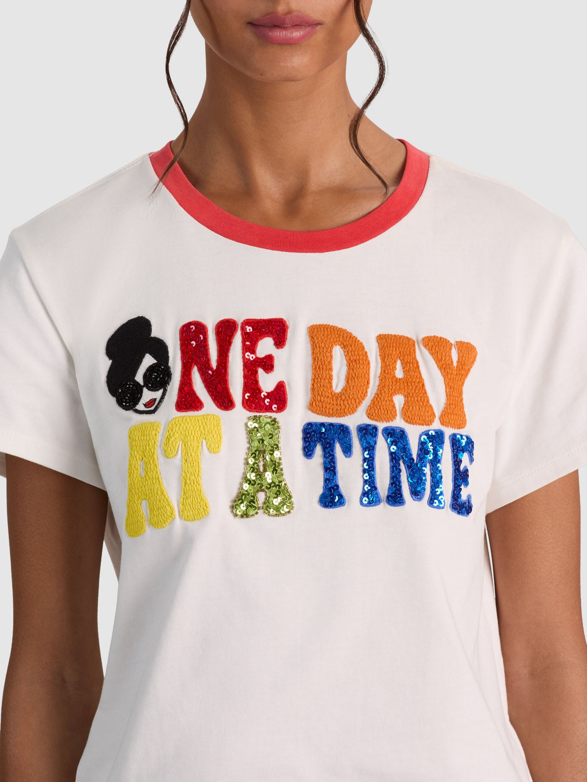ALVERA STACEFACE EMBELL TEE-ALICE + OLIVIA