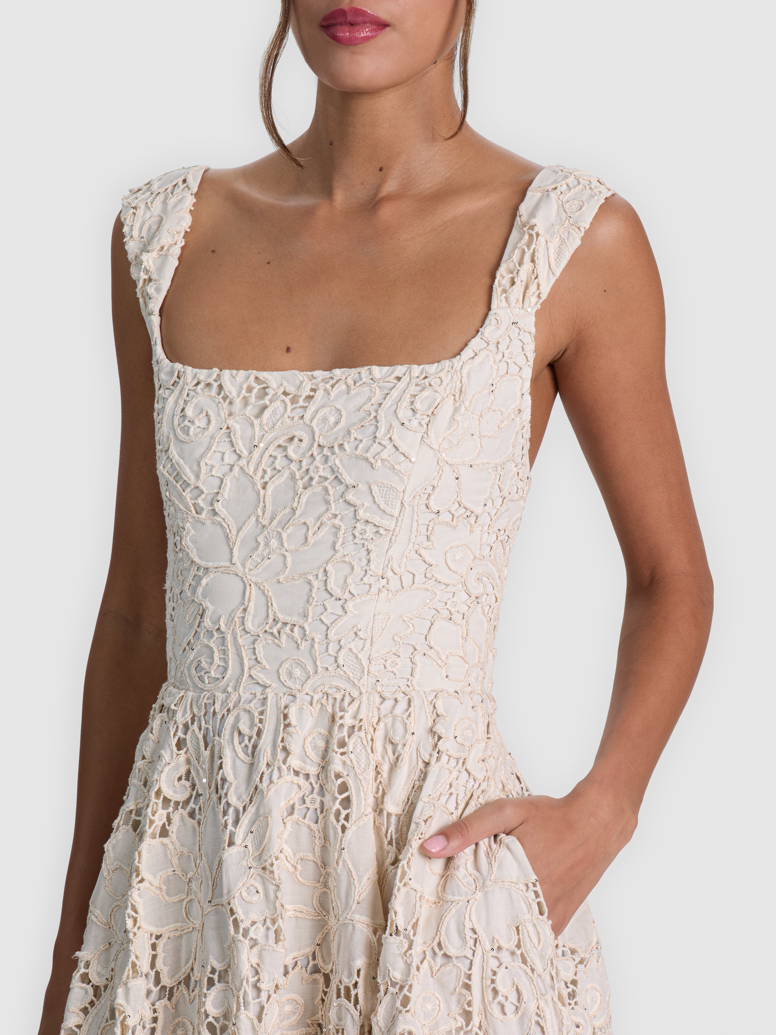 ESMA SQ NK FLARED MIDI DRESS W BELT - NATURAL