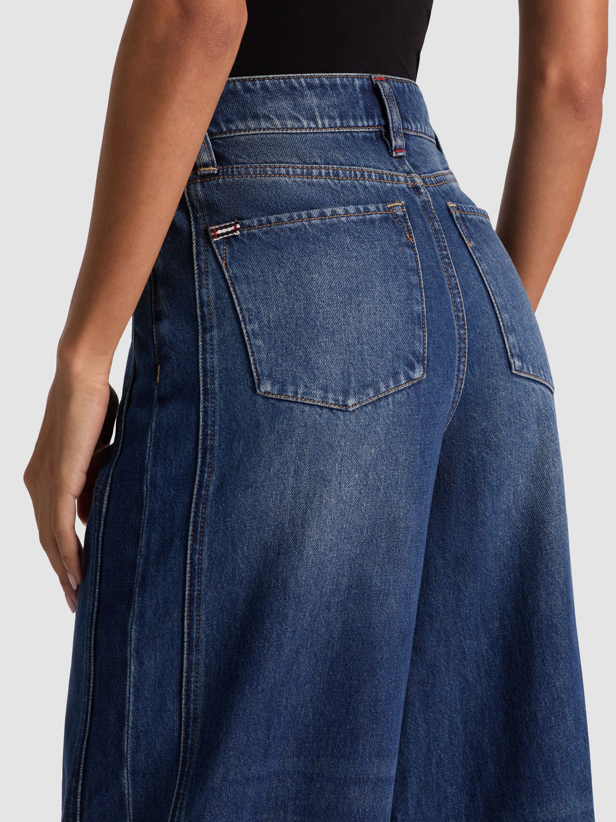 COOL JEAN-ALICE + OLIVIA