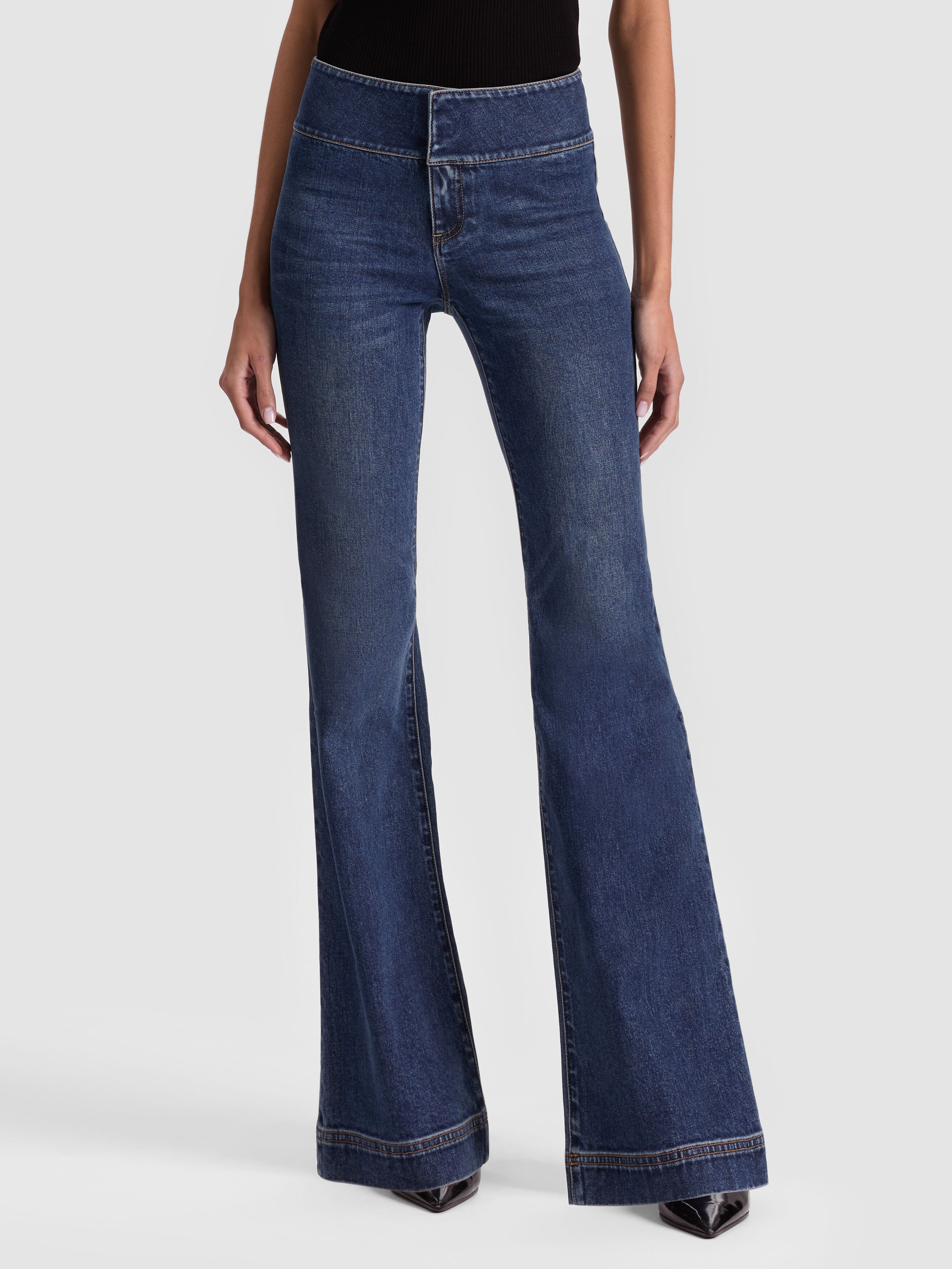 HOT JEAN-ALICE + OLIVIA