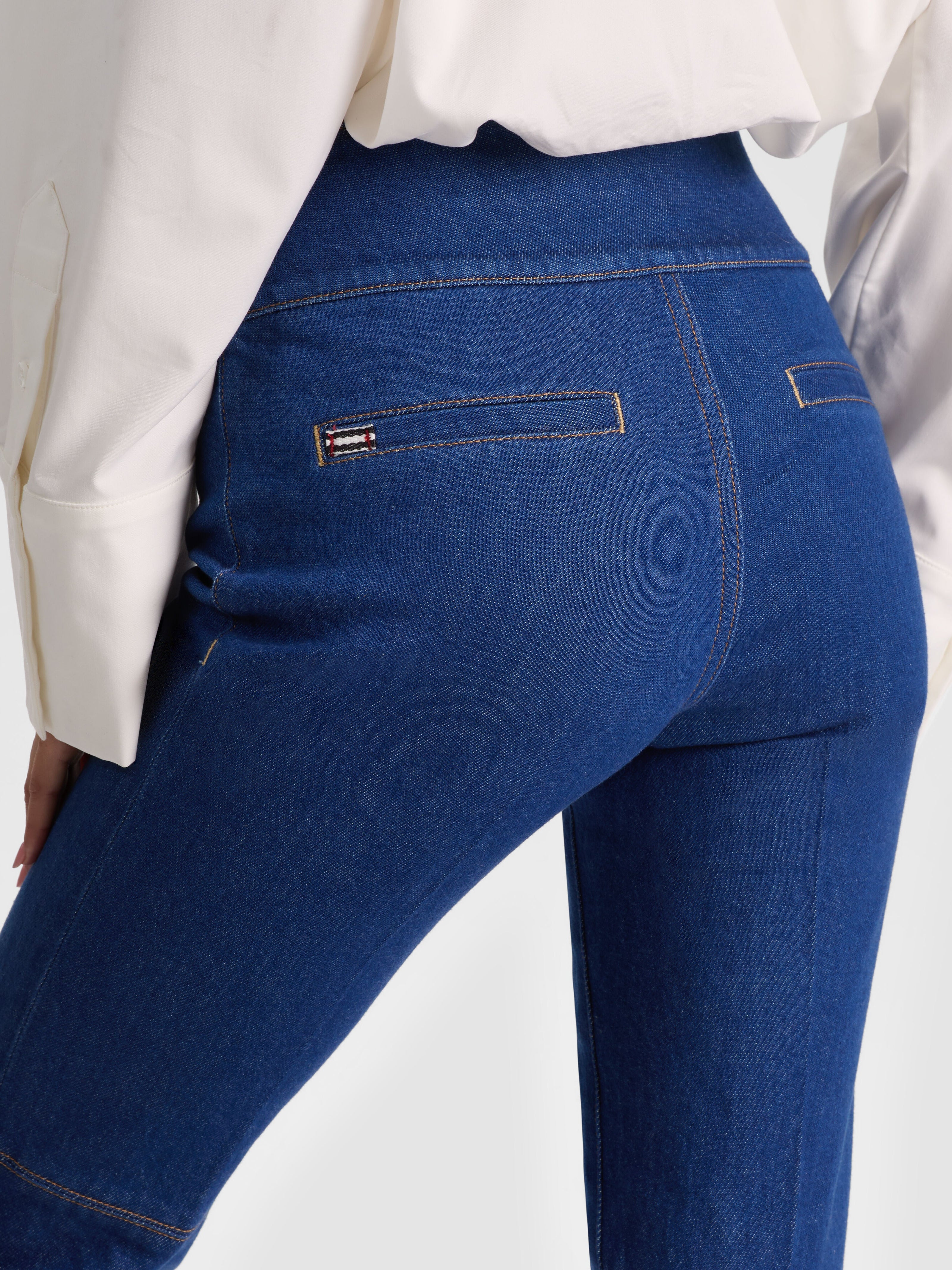 HOT JEAN-EVELYN WASH-ALICE + OLIVIA