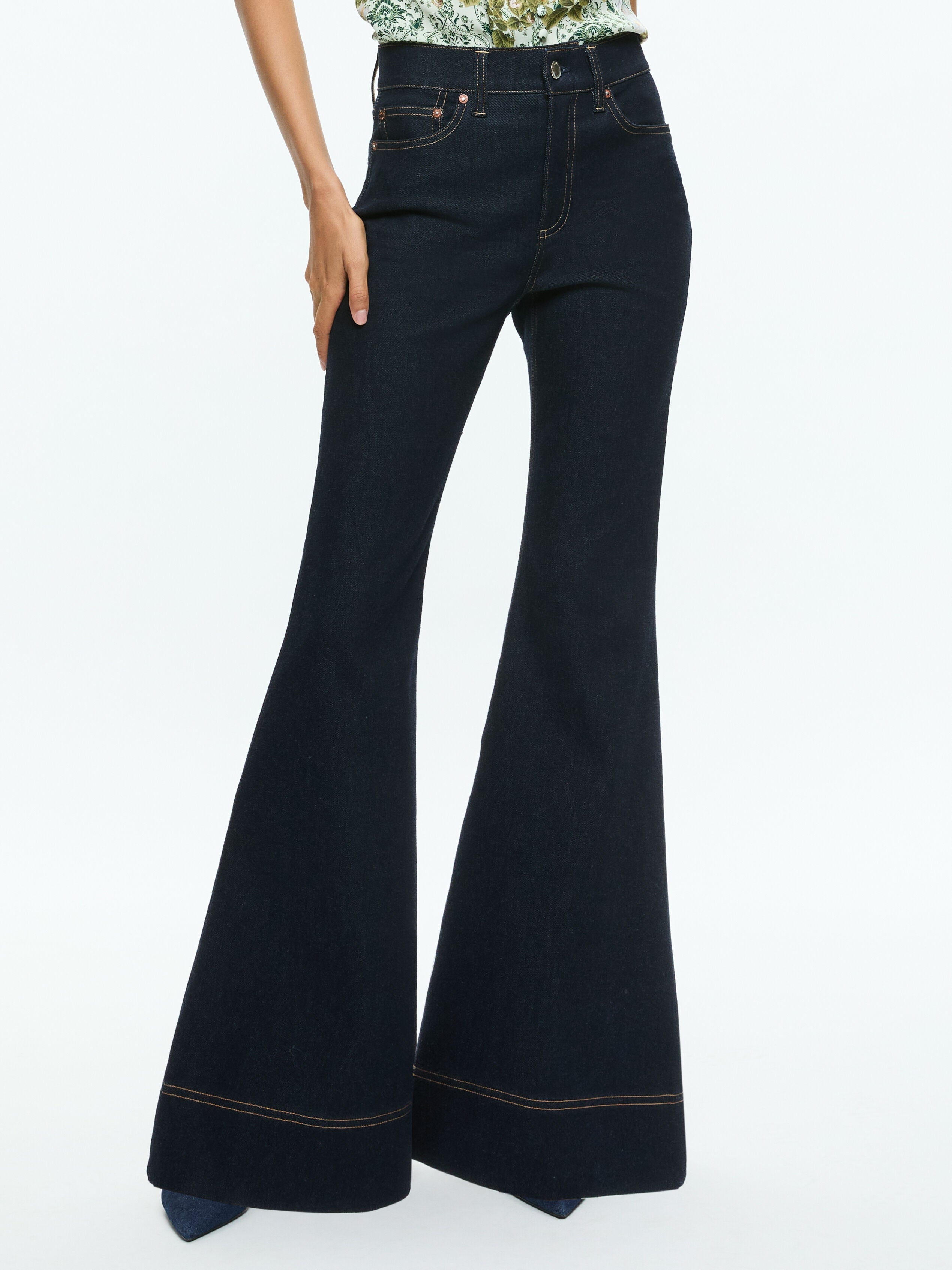 SB HIGH RISE BELL JEAN