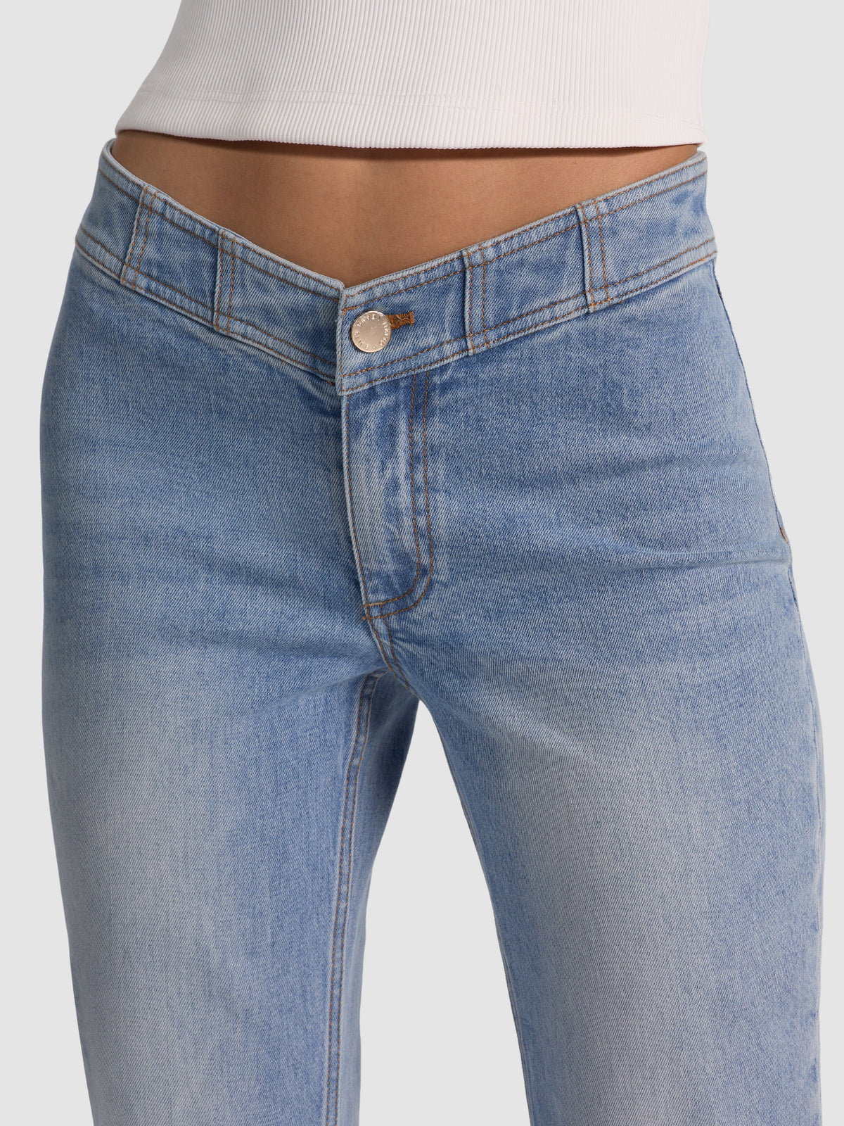 CHELSEA CROPPED FLARE JEAN-ALICE + OLIVIA