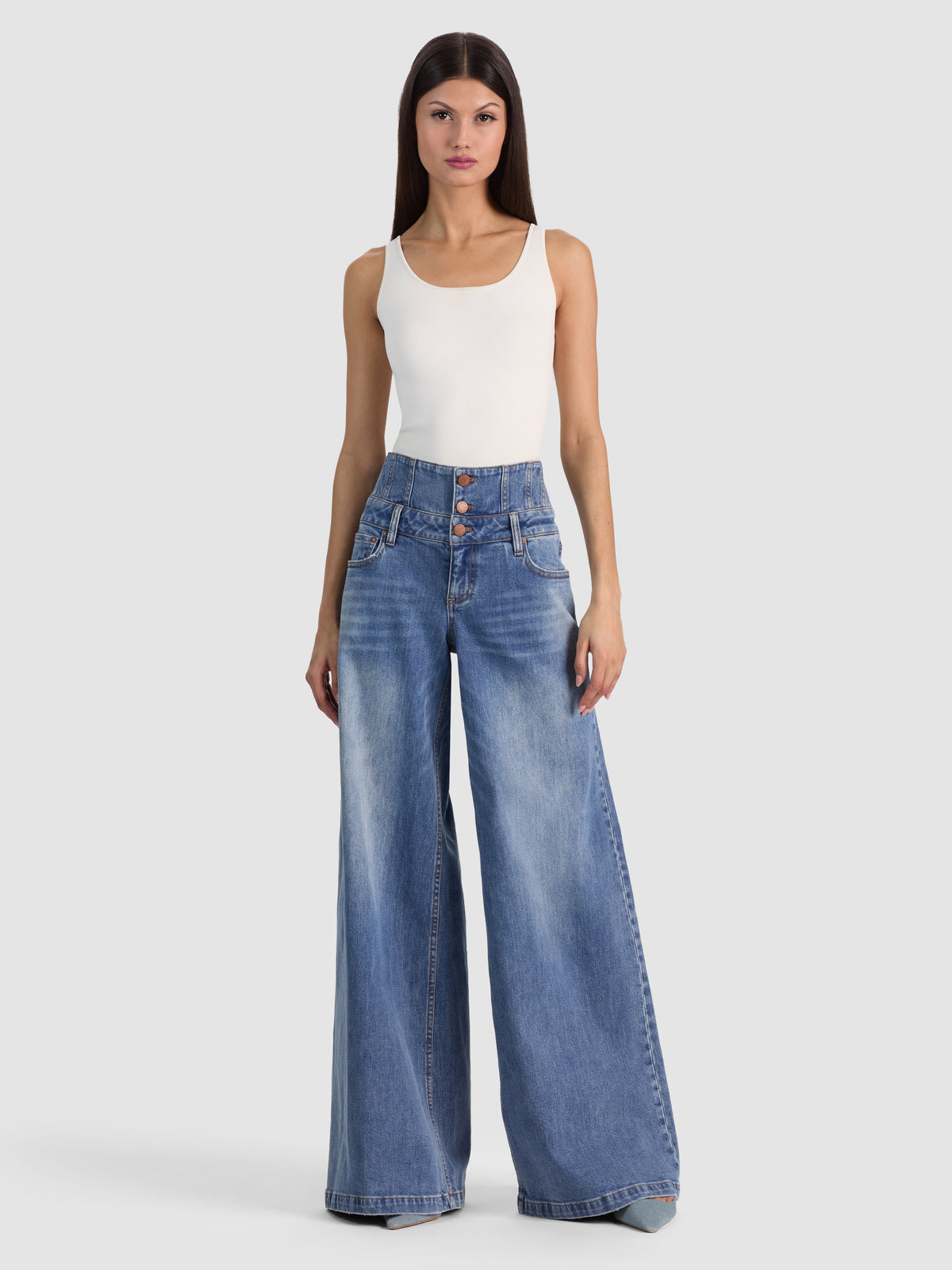 WHIT ULTRA HIGH BUTTON FRONT JEAN-ALICE + OLIVIA
