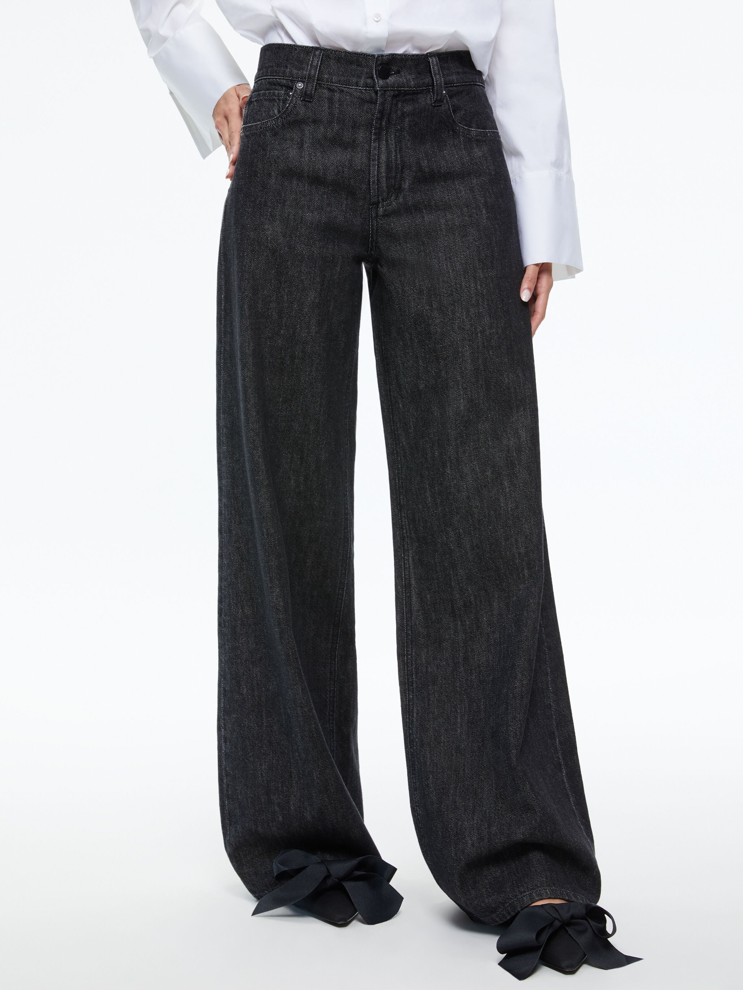 TRISH MID RISE BAGGY JEAN-ALICE + OLIVIA