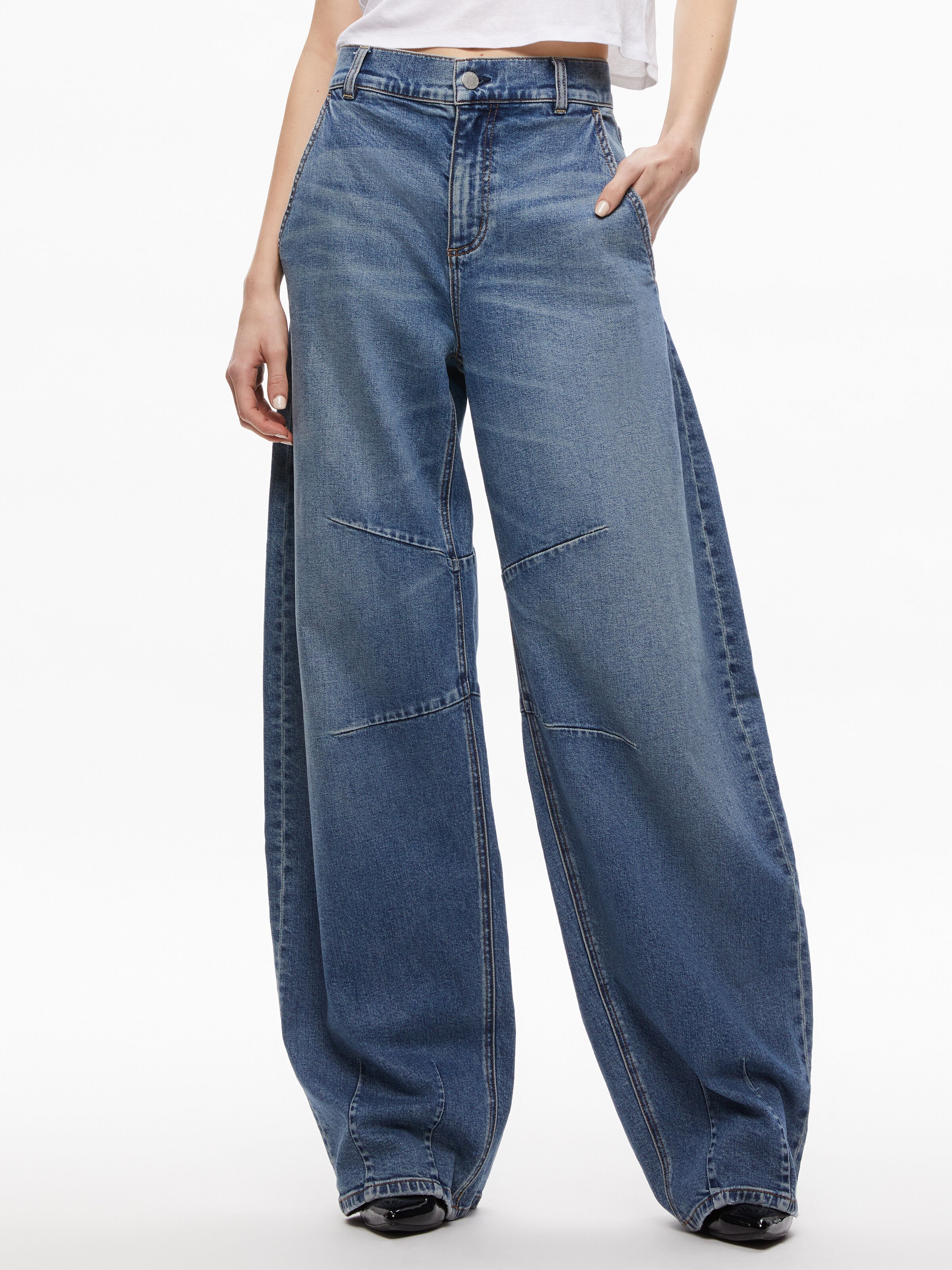 PARKER LOW RISE BALLOON LEG JEAN-ALICE + OLIVIA