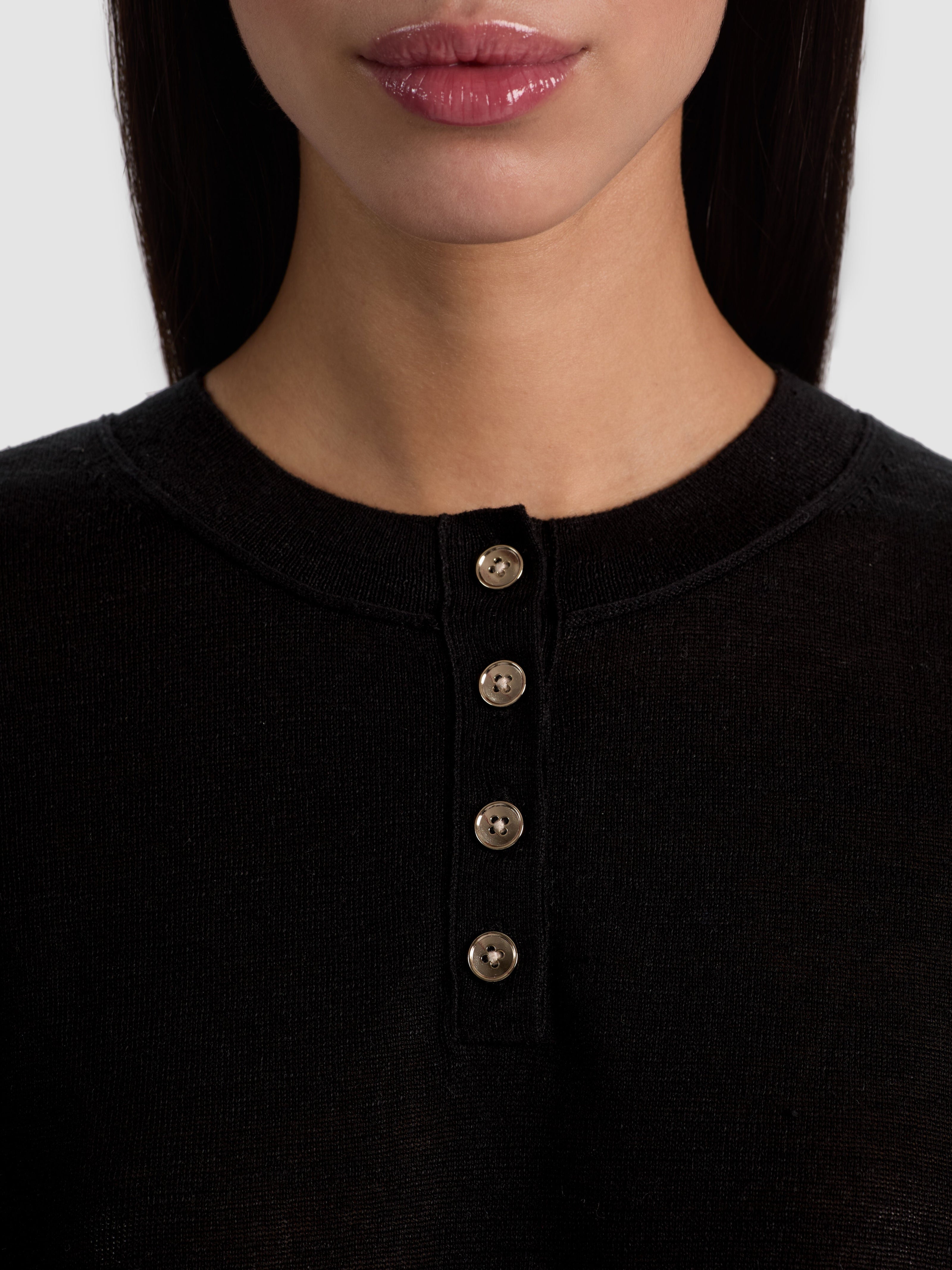ALAINA CROPPED HENLEY-ALICE + OLIVIA