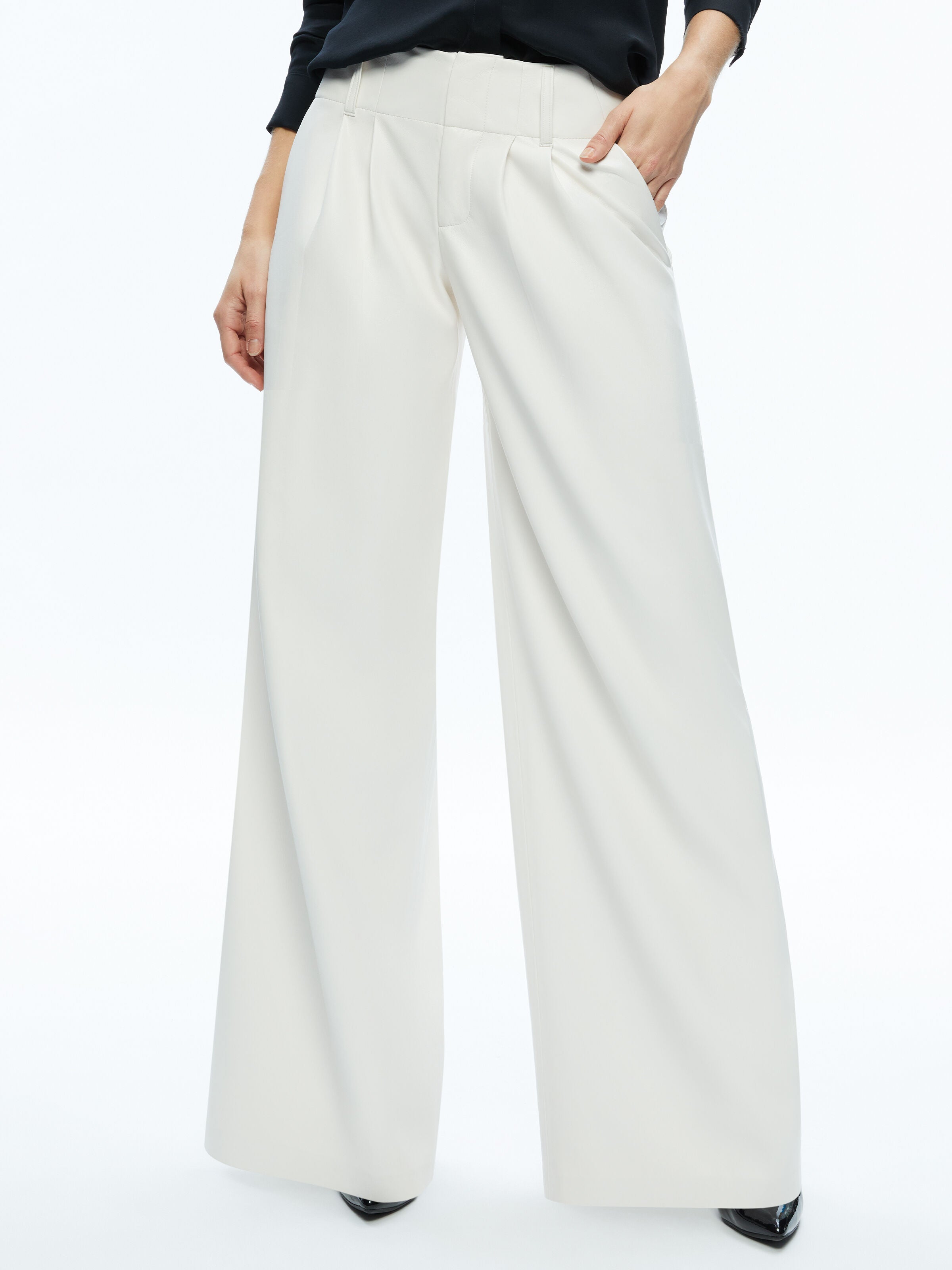 ANDERS VEGAN LEATHER LOW RISE PANT-ALICE + OLIVIA